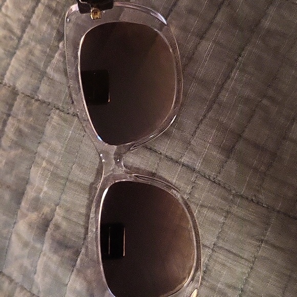 EUC Authentic Coach Sunglass 🕶 - Picture 6 of 10